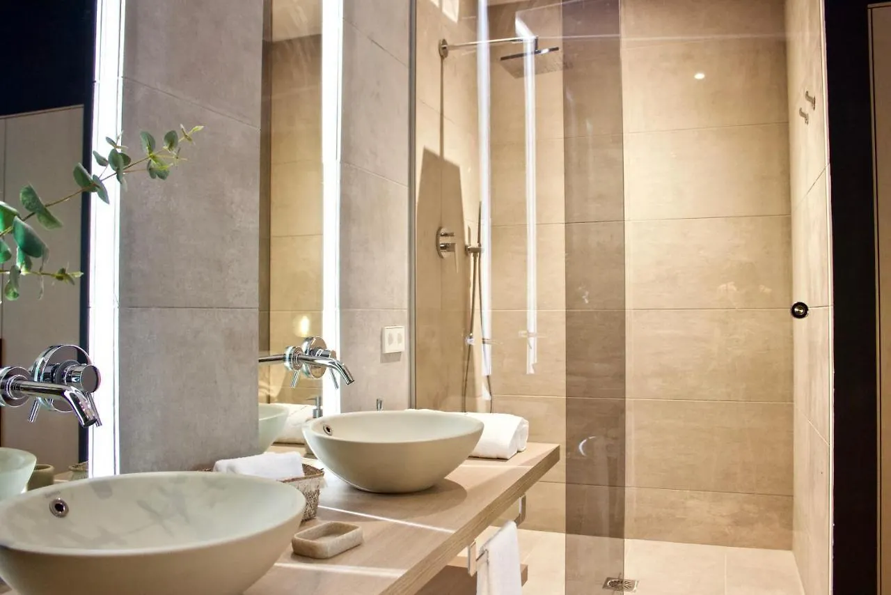 Velvet In Rambla Cataluna Apartment Barcelona