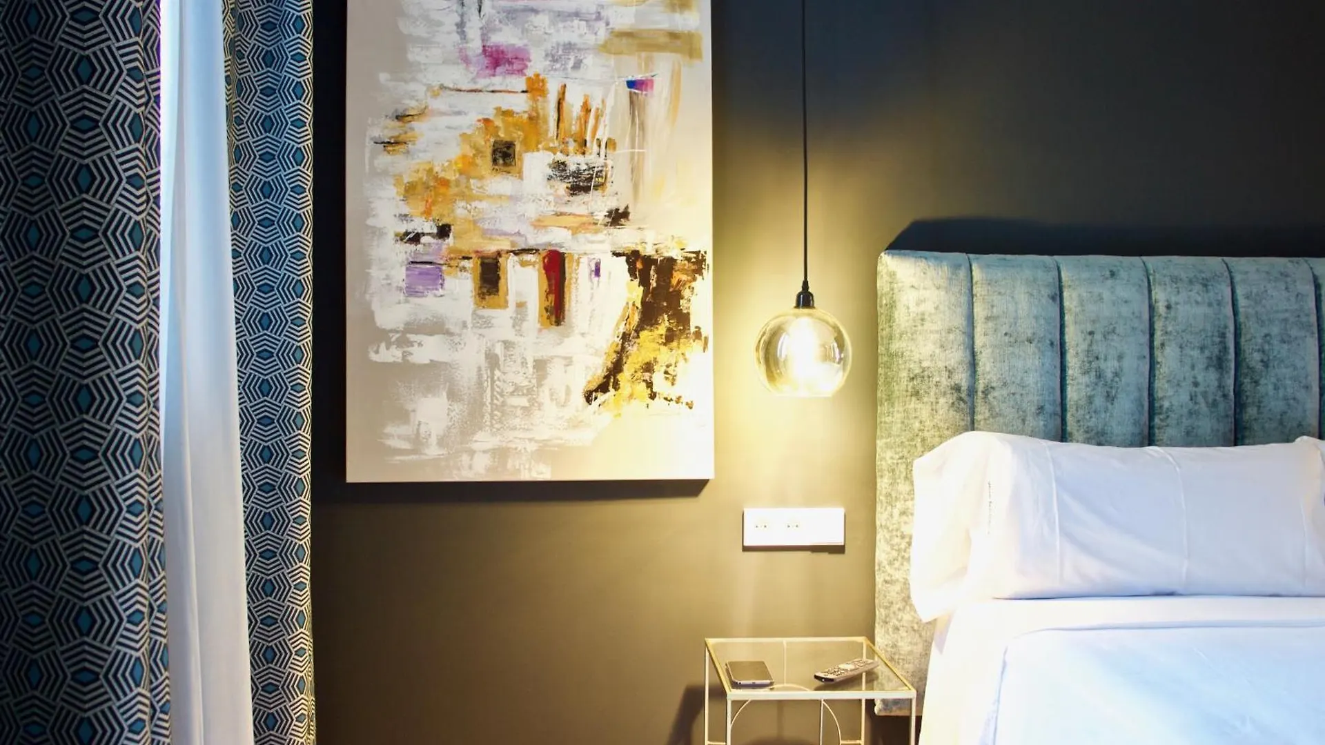 Velvet In Rambla Cataluna Apartment Barcelona